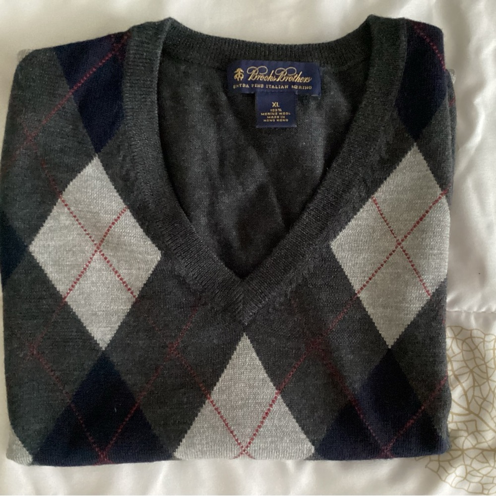 Brooks Brothers Men's V-Neck Argyle Sweater Vest